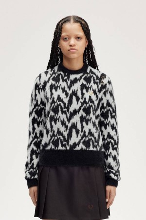 Fred Perry Animal Jacquard Jumper Ecru | FP70589