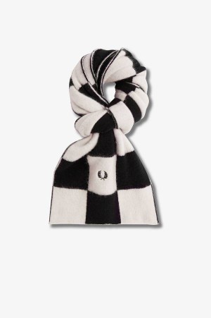 Fred Perry Chequerboard Lambswool Scarf Ecru | FP70421