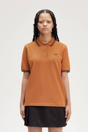 Fred Perry G3600 Marmalade/Black/Black | FP70524