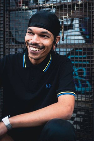 Fred Perry M12 Black/Neon Green/Bristol Blue | FP69931