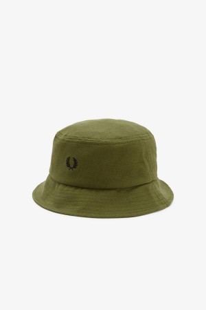 Fred Perry Piqué Bucket Hat Uniform Green | FP70431