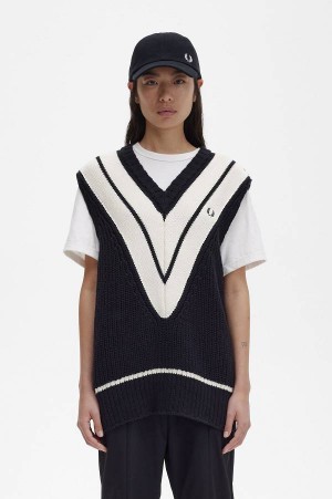 Fred Perry Tipped V-Neck Tank Black | FP70579