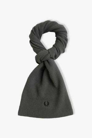 Fred Perry Waffle Knit Scarf Field Green | FP70423